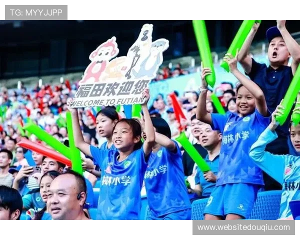 快速下载安装斗球极速版App,开启你的足球运动激情之旅 快速下载安装斗球极速版App,开启你的足球运动激情之旅