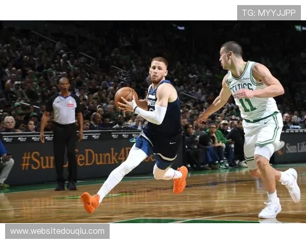 斗球直播电视版免费下载apk安全稳定版本，海量体育赛事高清直播体验